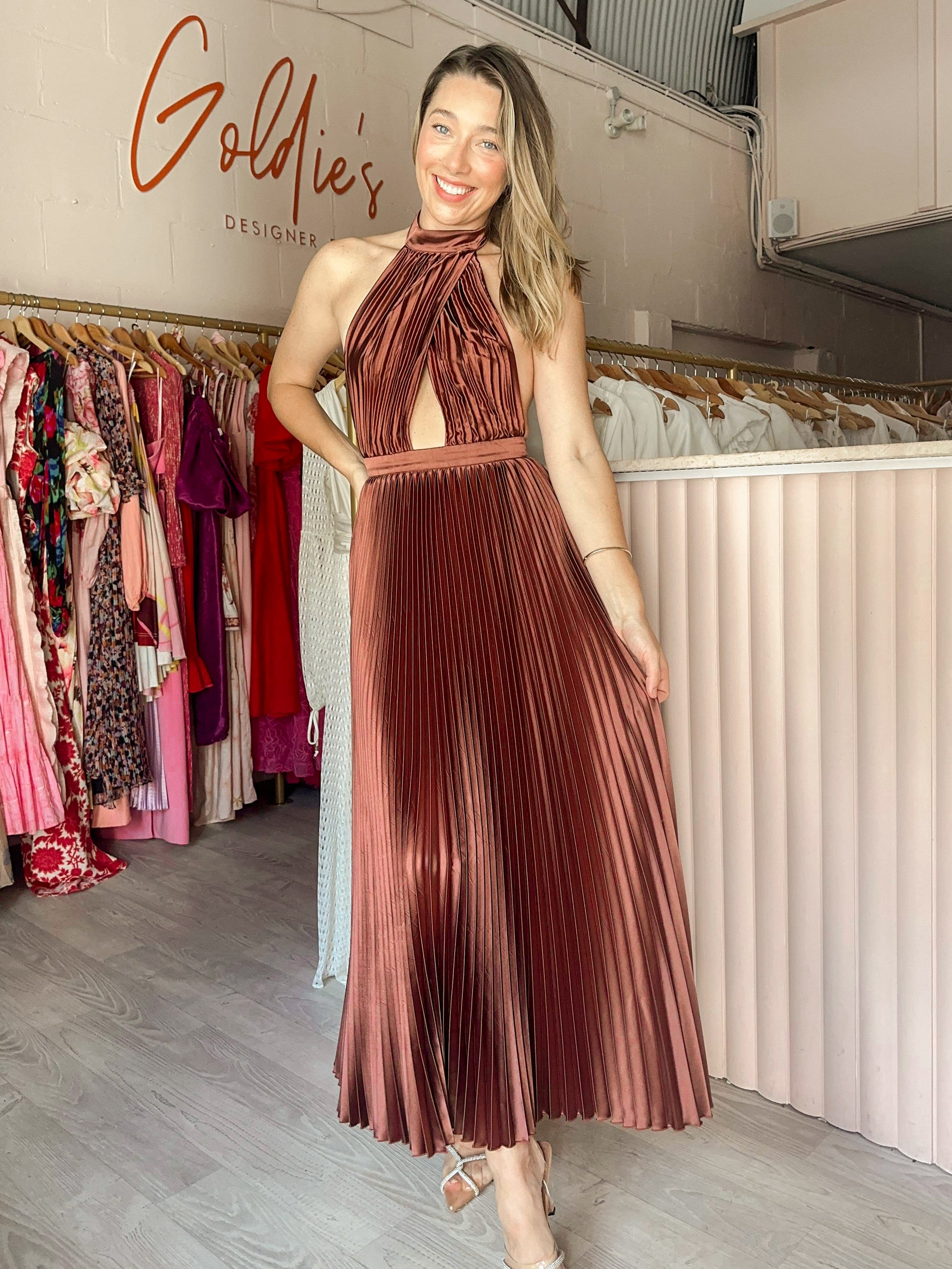 Lidee - Renaissance Gown Chocolate (Size 6) – Goldie's