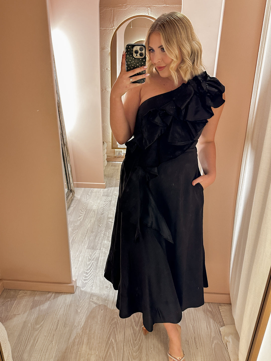 aje black ruffle dress What's been on Rotation From viral Aje ruffle dresses to newly loved L'Idee polka dots, our community has you covered! Black Tie, Black Tie Event, Evening Dress, Award Season, Red