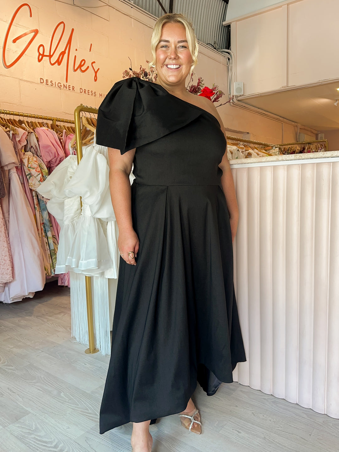 City Chic - Crawford Maxi Dress (Size 20) Goldie's - Designer Dress Hire City Chic - Crawford Maxi Dress (Size 20) Goldie's - Designer Dress Hire