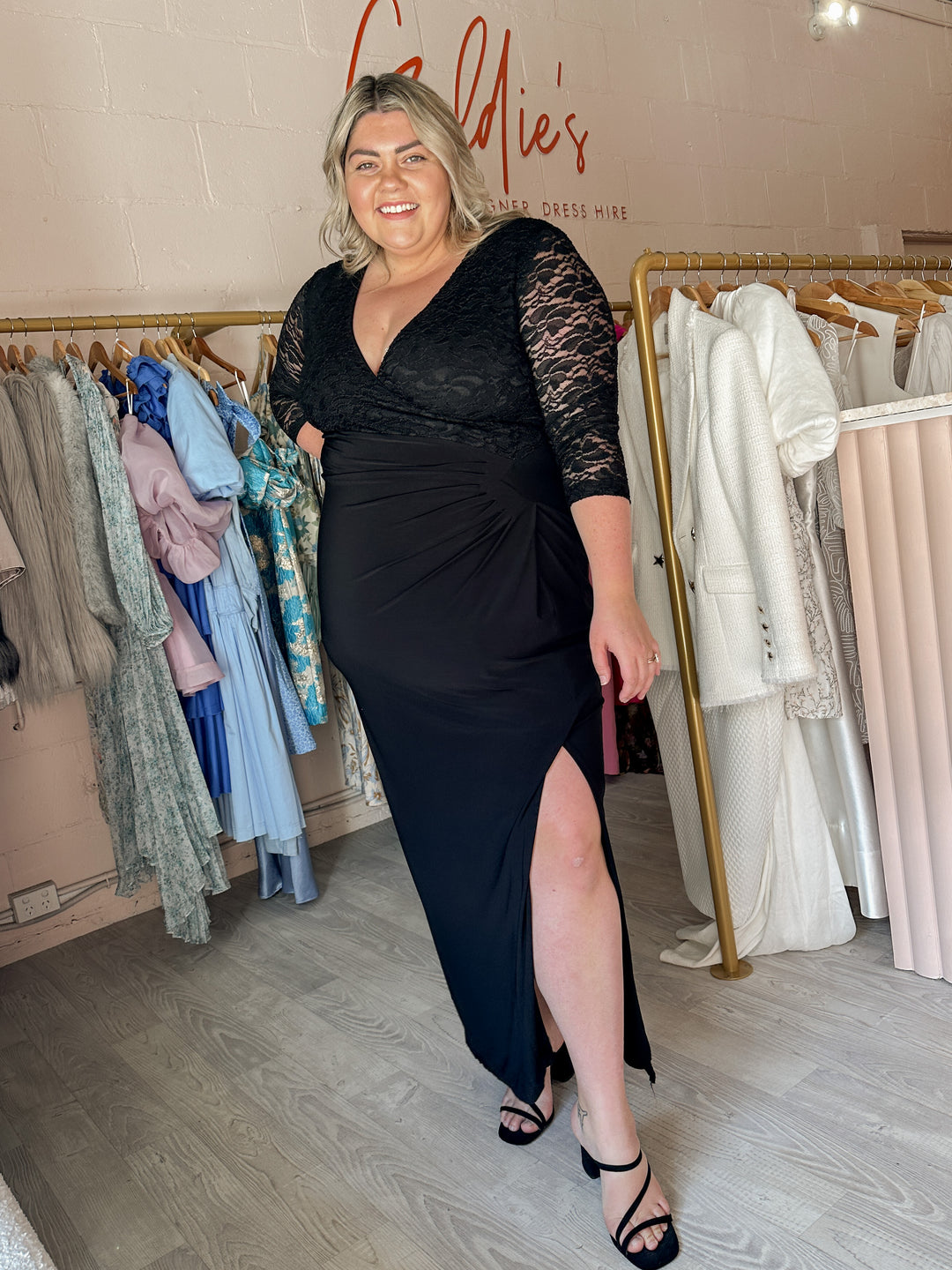 Anthea Crawford - Lace Sleeve Gown (Size 18) Anthea Crawford - Lace Sleeve Gown (Size 18)