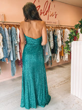 Load image into Gallery viewer, La Femme - Mermaid Ball Gown (Size 2)