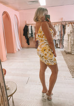 Load image into Gallery viewer, Bec and Bridge - Daphne Sleeveless Yellow Floral Mini (Size 10)
