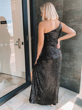 Load image into Gallery viewer, Montique - Elle Sequin Black Gown (Size 10-16)